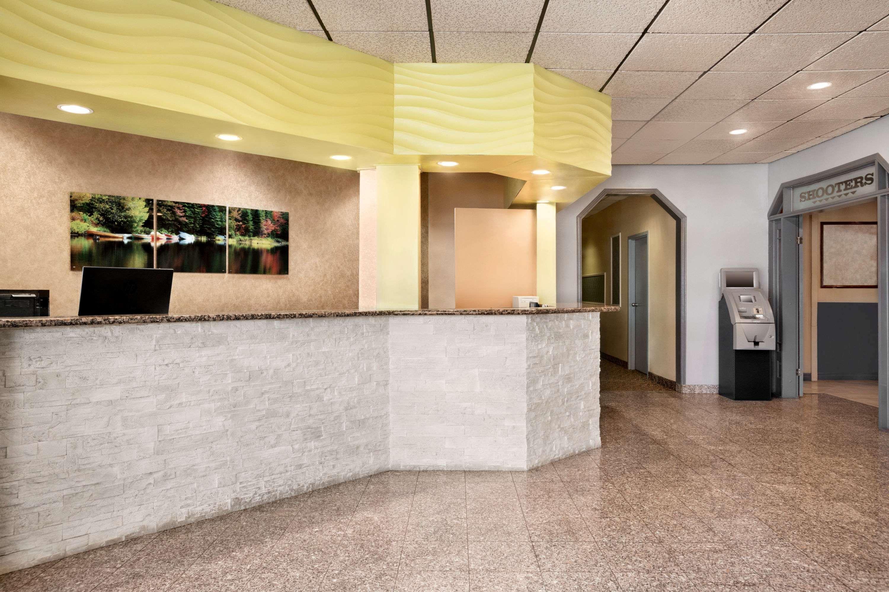 Days Inn By Wyndham Ste. Helene-De-Bagot Sainte-Helene-de-Bagot Exterior foto